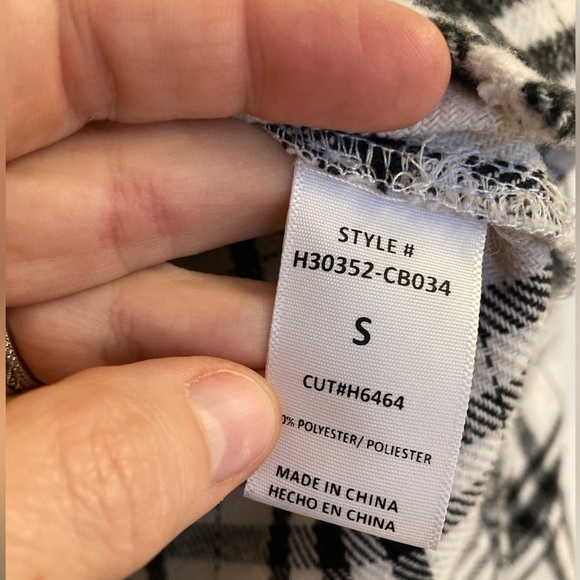 Potter’s Pot Plaid Oversized Shacket - Picture 5 of 10